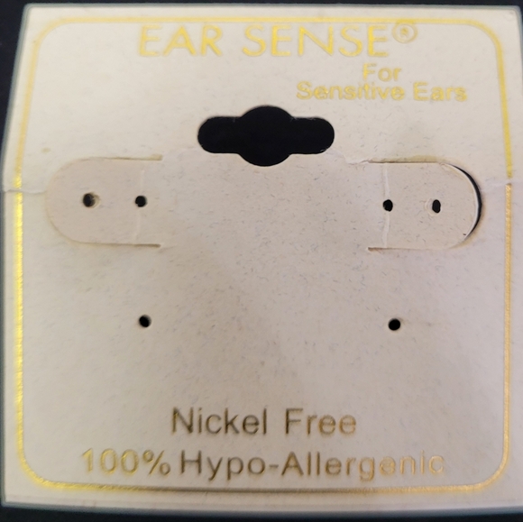 Dainty Rhinestine cross earrings set in silvertone - Picture 6 of 7